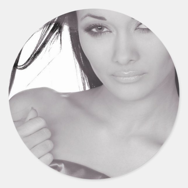 Adesivo Redondo linda menina (Frente)