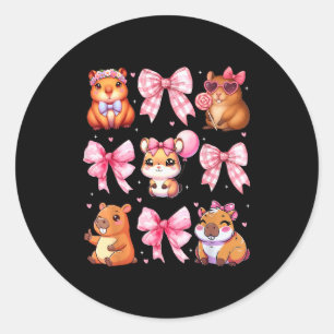 Adesivo Redondo Lindas Roupas de Cama com Laço de Coquete Capivara