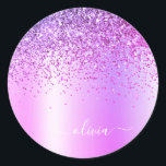 Adesivo Redondo Lingueta Roxa Monograma Nome Luxury Girly<br><div class="desc">Folha fina Roxa Folha Metálica Brilhante Metálica Esmagada Monograma de Metal Monograma Nome do Grupo de Identificação do Vinheta do Grupo. Isto faz o doce e perfeito aniversário de 16 anos, casamento, chá de panela, aniversário, chá de fraldas ou festa de solteira presente para alguém que ama luxo de luxo...</div>