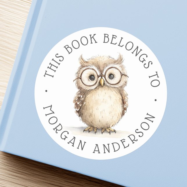 Adesivo Redondo Livro da biblioteca de ilustração de aquarelas de  (Wise owl watercolor illustration library book classic round sticker)