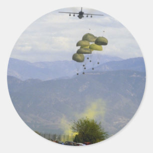 Adesivo Redondo Lockheed C- 141 "Star Lifter", demonstrando carga