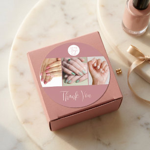 Adesivo Redondo Logotipo Moderno Rosa Foto Salão de Unhas Agradeci
