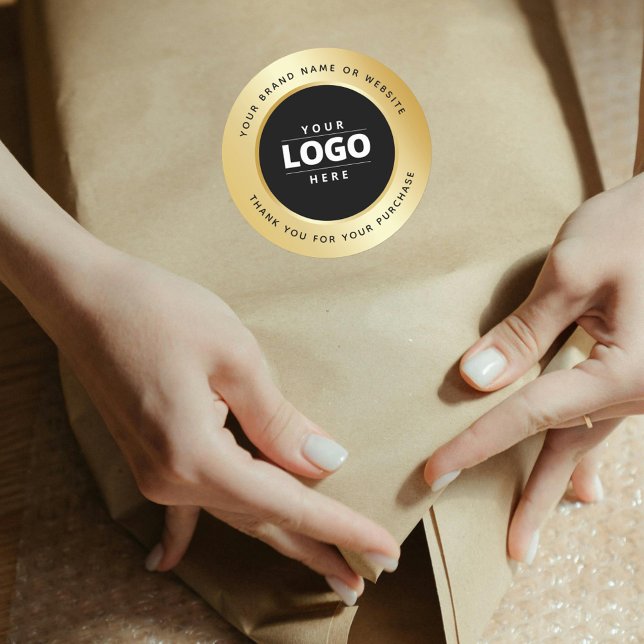 Adesivo Redondo Logotipo Preto Metálico Dourado de Luxo Muito Obri (Criador carregado)