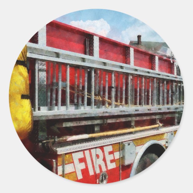 Adesivo Redondo Longa Escada no Caminhão de Fogo (Frente)