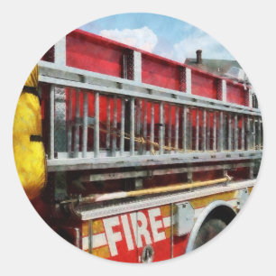 Adesivo Redondo Longa Escada no Caminhão de Fogo