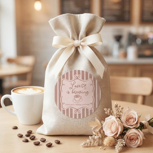 Adesivo Redondo Love is Brewing Coffee Bridal Shower Plates (Criador carregado)