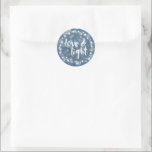 Adesivo Redondo Love & Light Bokeh Hanukkah<br><div class="desc">Feliz Hanukkah! Adicione o toque perfeito de acabamento aos seus envelopes ou presentes com estes adesivos festivos. Design apresenta um fundo azul de boque,  quadro branco estrelado e "Amor e Luz" em texto branco de bruxaria.</div>