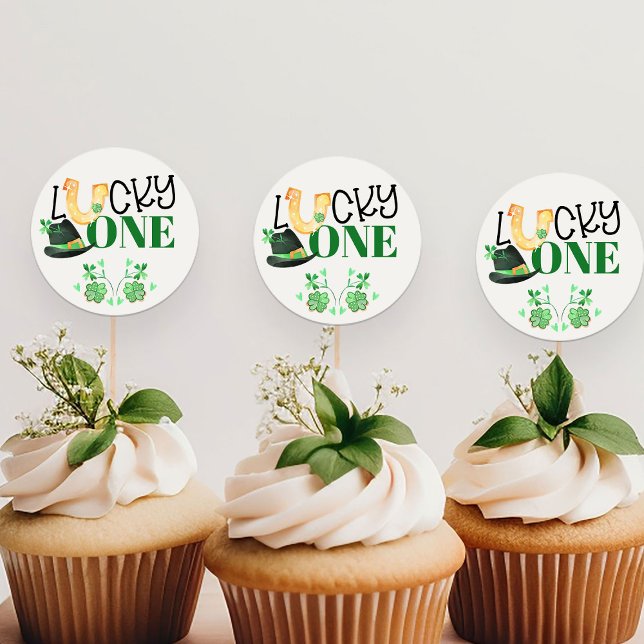 Adesivo Redondo Lucky One St Patricks Primeira Festa de aniversári (Lucky One stickers for envelope seals, favors, cupcake toppers and party decor)