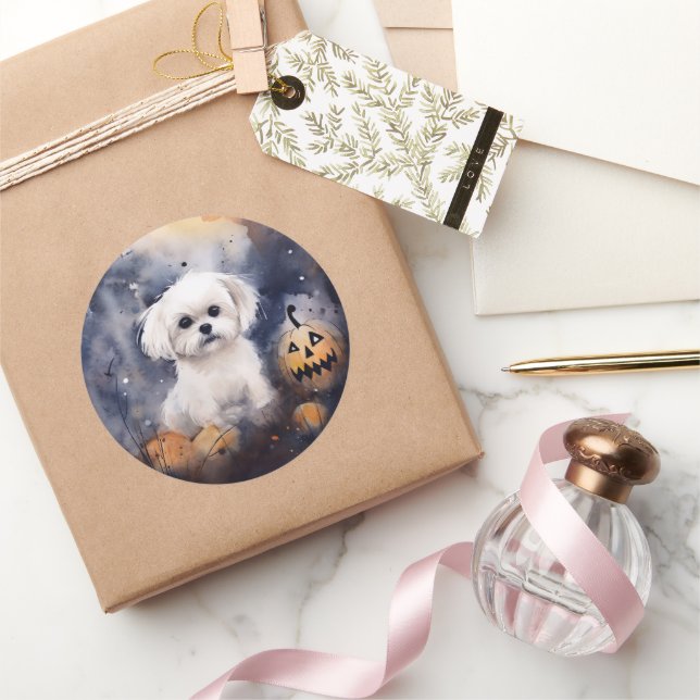 Adesivo Redondo Maltês do Dia das Bruxas com Pumpkins assustado (Presentear)