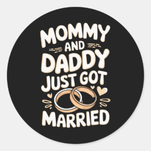 Adesivo Redondo Mamãe E Pai Acabaram De Se Casar