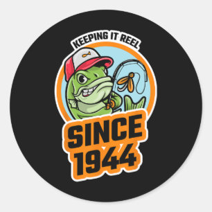 Adesivo Redondo Mantendo o Reel Desde 1944 Pescador Pescadora B