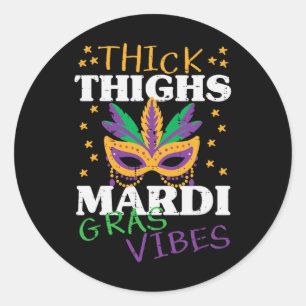 Adesivo Redondo Mardi Gras Vibes Gym Fat Terça-feira Mulher