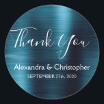 Adesivo Redondo Marinho Blue Weding Favor Obrigado<br><div class="desc">Marinho Blue Wedding Seal Favor Obrigado Sticker. Este adesivo pode ser personalizado para incluir seu nome e data de casamento e ser usado para selar seus convites de casamento ou bolsas de favor. Este Marinho de selo azul de casamento é parte da coleção de rosa dourado. Entre em contato com...</div>