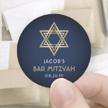 Adesivo Redondo Marinho Mitzvah bar Azul Branco e Estrela Dourada<br><div class="desc">Adicione um toque de acabamento personalizado ao bar mitzvah, obrigado a anotar ou a favorecer com estes marinhos elegantes, azuis, brancos e falsos adesivos redondos de folha de ouro / selos de envelopes. Todo texto é simples de personalizar ou excluir. Design apresenta um simples fundo azul marinho moderno, um olhar...</div>