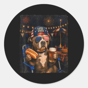 Adesivo Redondo Meme engraçado do Pitbull bebendo cerveja cachorro