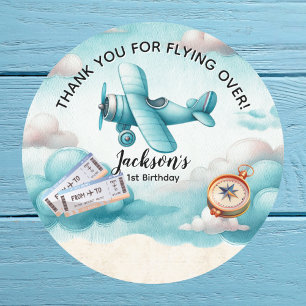 Adesivo Redondo Menino Fofo Avião Azul Viagem Crianças Aniversário