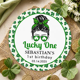 Adesivo Redondo Mensageiro Sortudo Uma primeiro aniversario