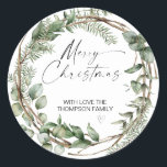 Adesivo Redondo Merry Christmas Gift Label Greenery Wreath Sticker<br><div class="desc">Está quase no Natal! Hora de planejar o seu presente para o feriado, não esqueça os seus palitos de Natal personalizados! Na moda e belos estes autocolantes de Natal personalizados são perfeitos para as Etiquetas de Presente de Natal ou como selos de envelopes nos seus Cartões de natal de Natal...</div>