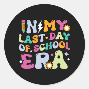 Adesivo Redondo Meu Último Dia De Escola Crianças Em Groovy Profes