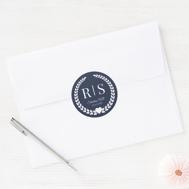 Adesivo Redondo Midnight Navy Blue Wedding Monogram Initials (Envelope)