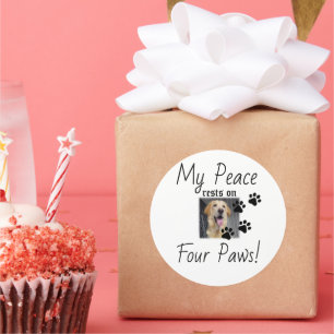 Adesivo Redondo Minha Paz repousa em quatro patas - citação de Pet