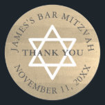 Adesivo Redondo Minimalista Dourado e Marinho Bar Azul Mitzvah Obr<br><div class="desc">Este Bar minimalista e chique Mitzvah obrigado que você cola apresenta letras clássicas em azul marinho sobre um fundo de ouro falso com a estrela de David em branco. Personalize-o para as suas necessidades. Você pode encontrar produtos correspondentes na minha loja.</div>