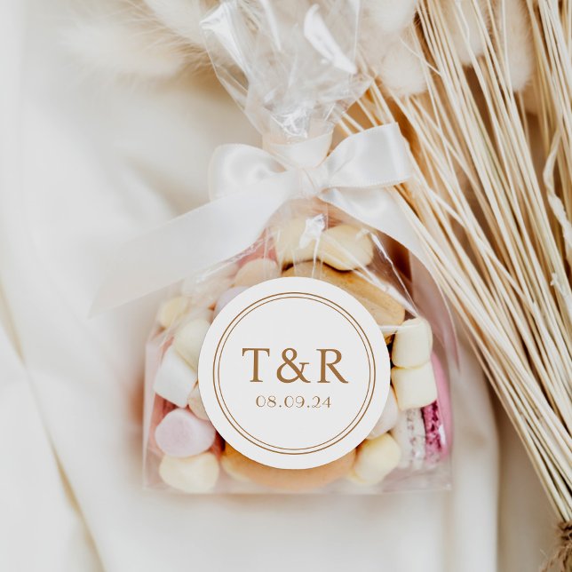 Adesivo Redondo Mínimo Dourado Monograma de Envelope de Casamento (Criador carregado)