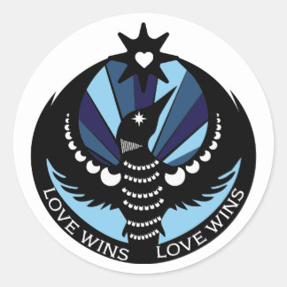 Adesivo Redondo Minnesota Loon Resistance Design Love Wins Sticker