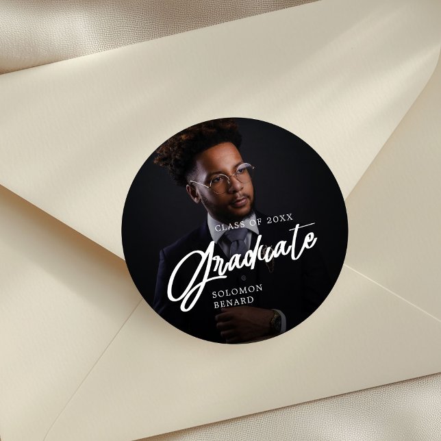 Adesivo Redondo Modern Script Graduate Photo Graduation (Criador carregado)