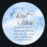 Adesivo Redondo Moderna Está No Fim De Semana Da Bachelorette Clou<br><div class="desc">Entre no reino do encantamento moderno com o nosso final de semana de Bachelorette "Ela está na Nuvem 9"! Abraçar o encanto etéreo das nuvens as festividades temidas à medida que você se reúne para celebrar a viagem da noiva a ser para a nuvem nove. Com um design moderno e...</div>