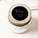 Adesivo Redondo Moderno e minimalista simples | Casamento Negro<br><div class="desc">Esses elegantes e negros paus ou chás de panela são simples e minimalistas,  mas muito na moda devido ao moderno guião manuscrito que diz "obrigado você",  e o layout limpo.</div>
