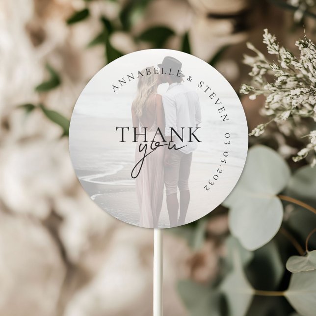 Adesivo Redondo Moderno, mínimo, 1 Foto, Casamento (THANK YOU! Modern, Minimal, 1 Photo, Wedding Classic Round Sticker with your name and date)