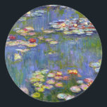 Adesivo Redondo Monet Water Lily 1916 Stickers<br><div class="desc">Monet Water Lily 1916. Pintura a óleo na canvas desde 1916. O impressionista francês Claude Monet continua famoso e amado pelas pinturas de lírio-d'água que ele criou em seu lago de jardim em Giverny. Esta pintura específica de lírio-d'água é de 1916 e revela a mudança de Monet para uma abstração...</div>