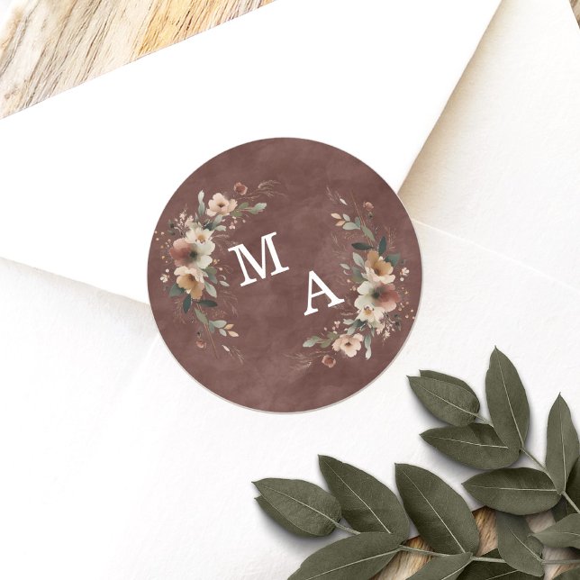 Adesivo Redondo Monograma de Casamento de Wreath Floral Vermelha R (Seal your wedding details with love using our custom monogram stickers, tailored for elegance.)