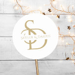 Adesivo Redondo Monograma Simples De Casamento Personalizado Com N<br><div class="desc">Adicione um toque personalizado aos detalhes do seu casamento com o Simple Wedding Monograma Personalizado com Name Classic Round Sticker. Apresentando um monograma personalizado com as iniciais da noiva e do noivo, esses adesivos elegantes são perfeitos para selar envelopes de casamento, decorar favores ou adicionar um sotaque de na moda...</div>