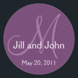 Adesivo Redondo Monograma Wedding Save the Date Purple Sticker<br><div class="desc">por Elke Clarke ©2009 Mais designs disponíveis em whitewhimsicalweddings.com e whitewhimsicalweddings.blogspot.com.</div>