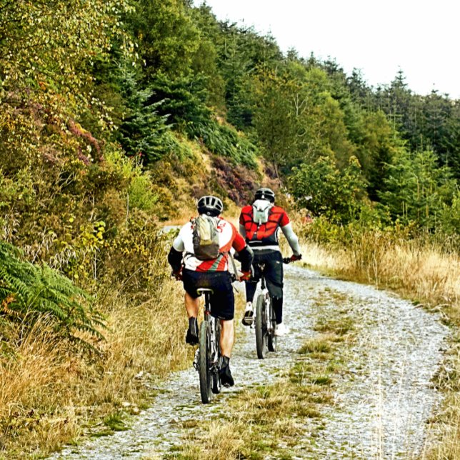 ADESIVO REDONDO MONTANHA BIKING (Criador carregado)