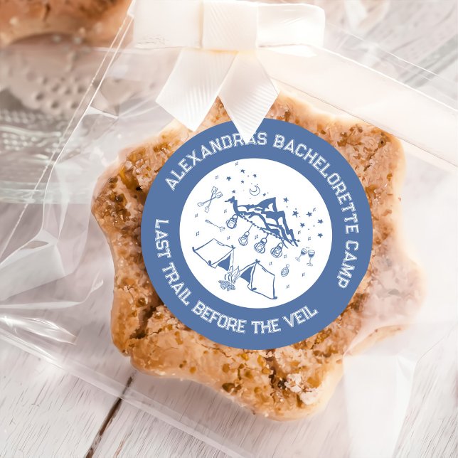 Adesivo Redondo Montanha Camping Weekend Bachelorette Classic (Criador carregado)