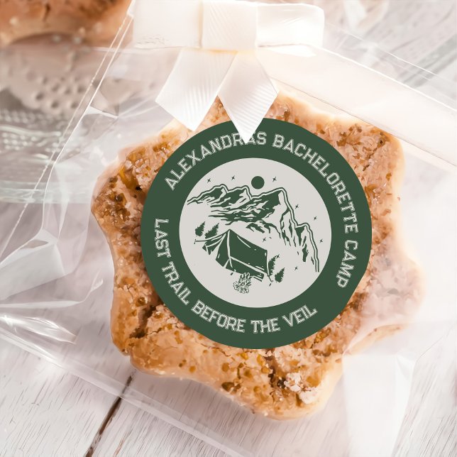 Adesivo Redondo Montanha Camping Weekend Bachelorette Classic (Criador carregado)