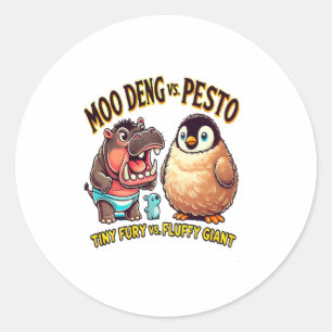 Adesivo Redondo Moo Deng vs Pesto Angry Hippo vs Fluffy Penguin