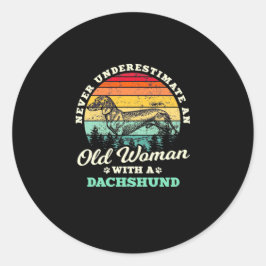 Adesivo Redondo Mulher Velha Com Um Dachshund