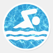Nadação e mergulho na água da Piscina