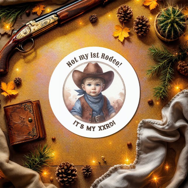 Adesivo Redondo "Não é minha rodeia de 11 ruas" Cowboy Toddler no  (“Not My 1st Rodeo” Cowboy Toddler Western Birthday Classic Round Sticker)