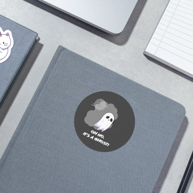 Adesivo Redondo Não, é um fantasma! Engraçado e engraçado Dia das  (Criador carregado)