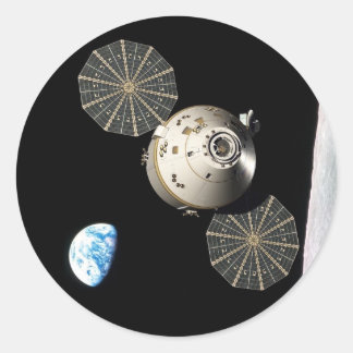Adesivo Redondo NASA Orion em órbita lunar