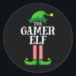 Adesivo Redondo Natal Gamer Elf Mating Family Group Christma<br><div class="desc">Festa de Natal do Grupo Familiar Elf Matemático do Jogo de Natal</div>
