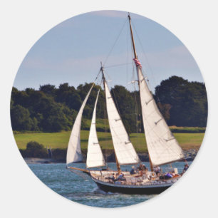 Adesivo Redondo Navegando em Newport, Rhode Island, EUA
