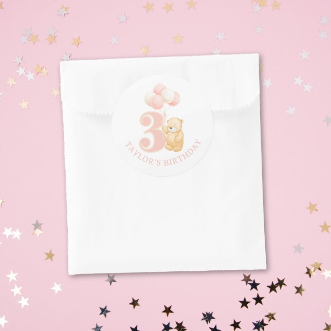 Adesivo Redondo Noivado de 3 anos, cor-de-rosa (Cute Stickers for birthday girl turning 3 years old, happy birthday personalized stickers for girl)