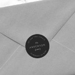 Adesivo Redondo Nome da Família Negra Retornar Endereço Moderno<br><div class="desc">Black Family Name Return Address Classic Round Sticker apresenta o seu sobrenome familiar e endereço em branco contra uma cor preta. Veja os itens de casamento correspondentes https://www.zazzle.com/collections/119930609931325936 Personalize-o substituindo o texto do marcador de posição. Para obter mais opções, como alterar a fonte, seu tamanho e espaçamento entre letras, clique...</div>