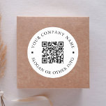 Adesivo Redondo Nome de Negócio Mínimo do Código QR de Link de Sit<br><div class="desc">Simples adesivo comercial com o link do seu site de código QR. Para uma personalização mais avançada deste design,  clique no BOTÃO FERRAMENTA DESIGN AZUL acima! Itens correspondentes também estão disponíveis.</div>